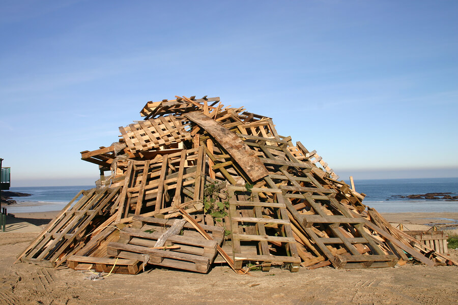 Bonfire-wood-November-5