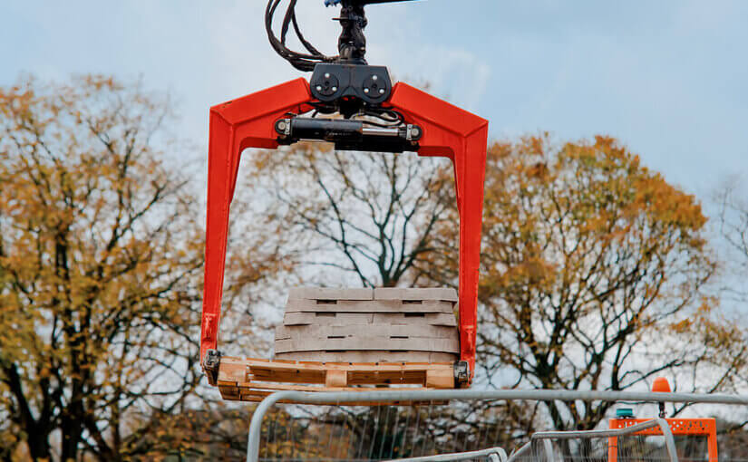 Skip hire vs grab hire